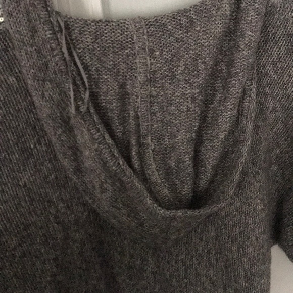 Sweater - Picture 4 of 4